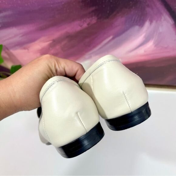 Vionic Charlotte Chain Detail Loafer in Off White Leather Size 6 - Picture 9 of 12